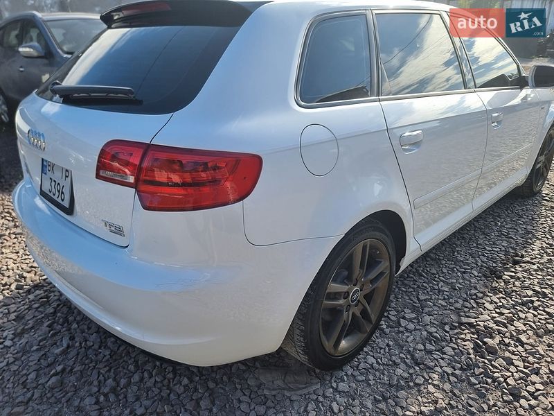 Хэтчбек Audi A3 2011 в Кременце