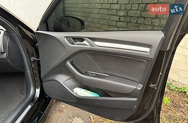 Седан Audi A3 2015 в Черкасах