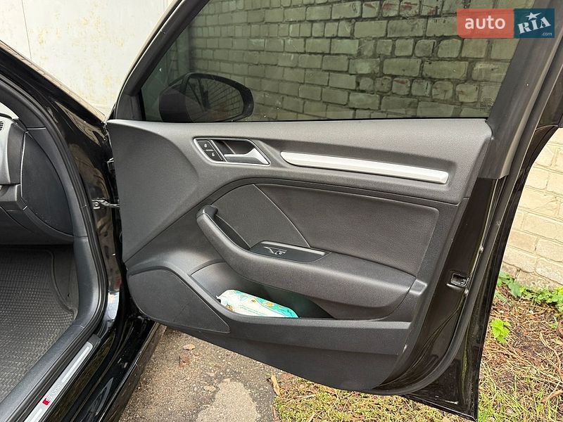 Седан Audi A3 2015 в Черкасах