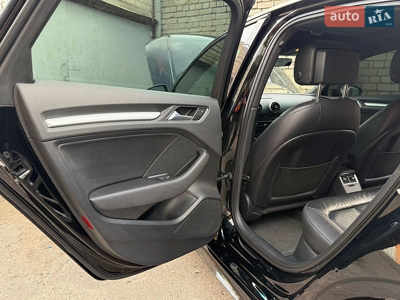 Седан Audi A3 2015 в Черкасах