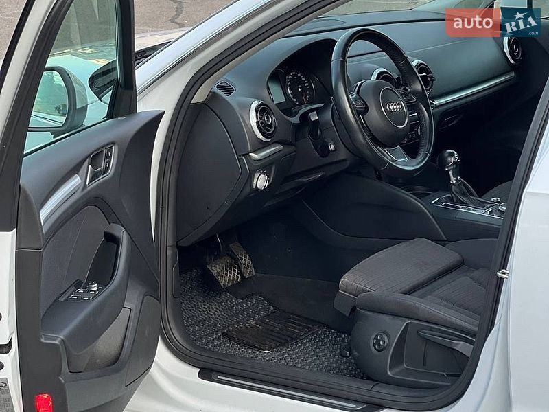 Хэтчбек Audi A3 2013 в Киеве