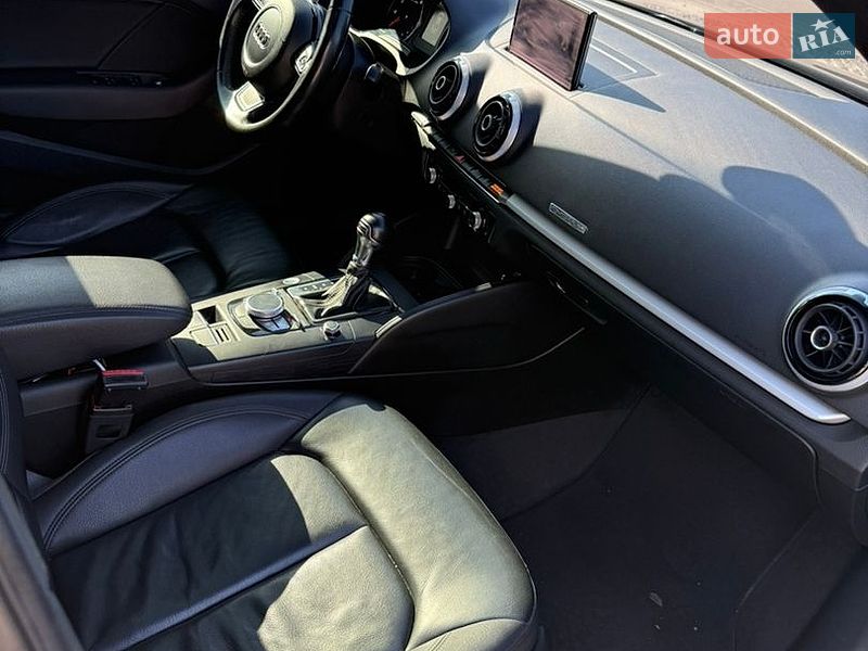 Седан Audi A3 2015 в Днепре