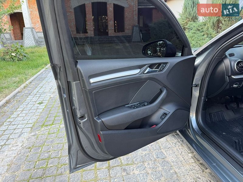 Седан Audi A3 2015 в Киеве
