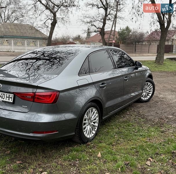 Седан Audi A3 2016 в Самарі