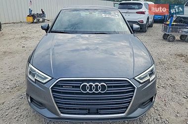 Седан Audi A3 2018 в Днепре