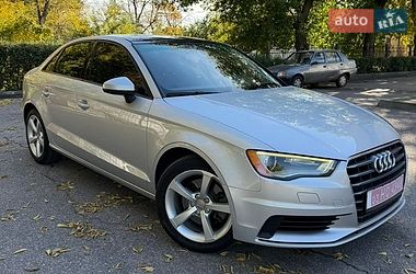Седан Audi A3 2015 в Кропивницком