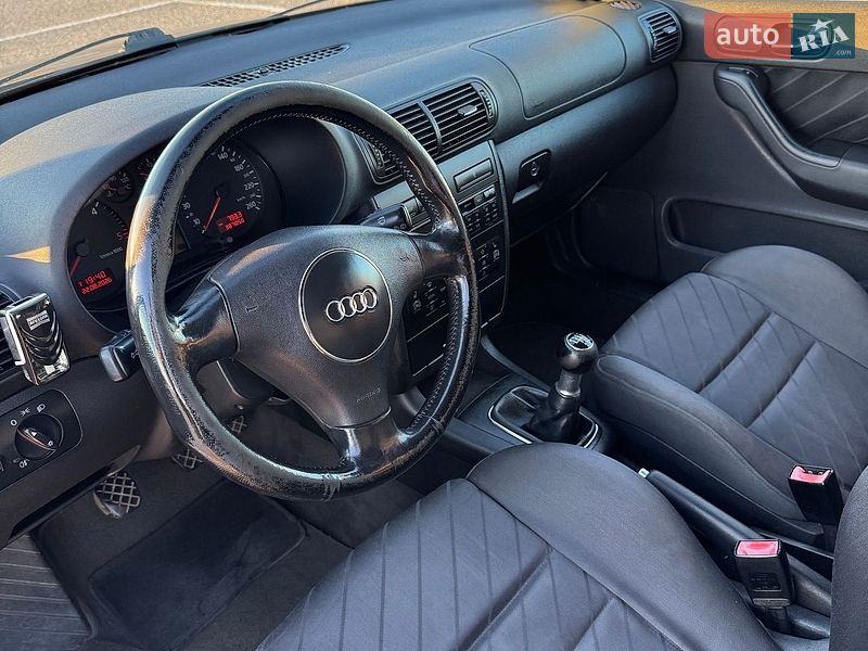 Хетчбек Audi A3 2001 в Чернівцях