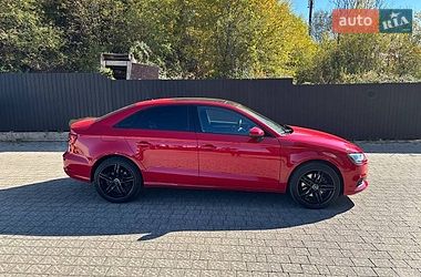 Седан Audi A3 2017 в Ужгороді