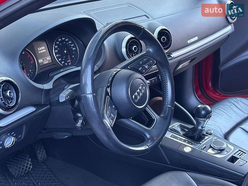 Седан Audi A3 2017 в Ужгороді