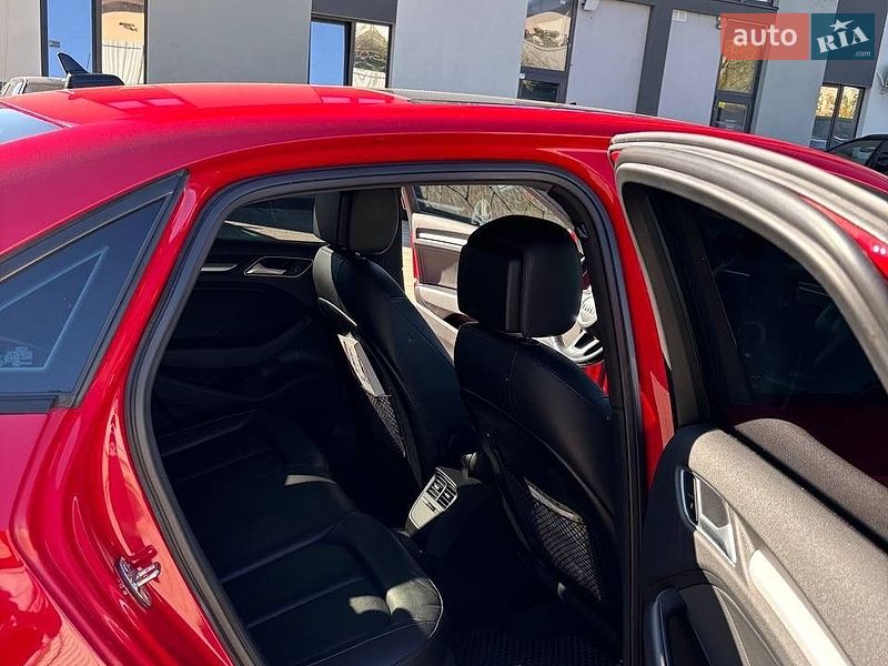 Седан Audi A3 2017 в Ужгороді
