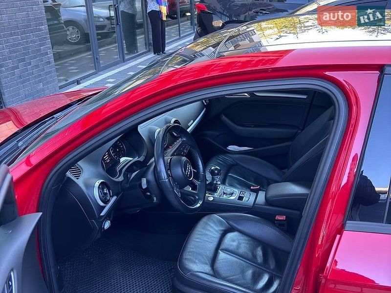 Седан Audi A3 2017 в Ужгороді