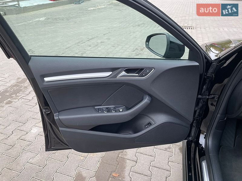 Хэтчбек Audi A3 2016 в Дубно