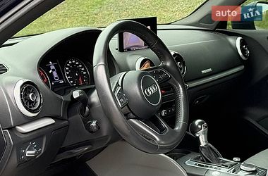Седан Audi A3 2017 в Киеве