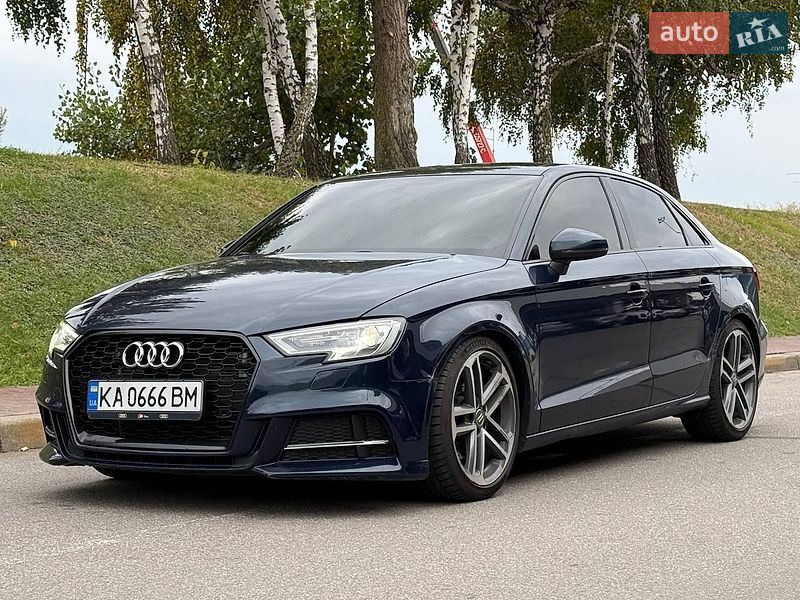 Седан Audi A3 2017 в Киеве