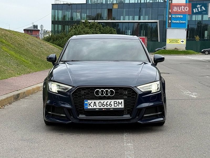 Седан Audi A3 2017 в Киеве