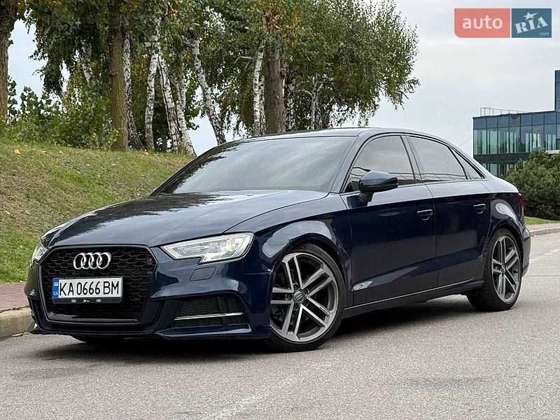 Седан Audi A3 2017 в Киеве
