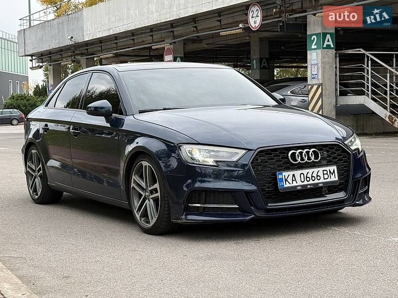 Седан Audi A3 2017 в Киеве