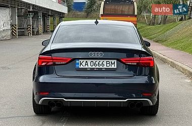 Седан Audi A3 2017 в Киеве