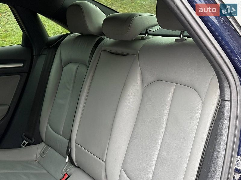 Седан Audi A3 2017 в Киеве