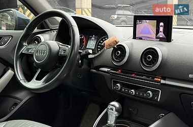 Седан Audi A3 2017 в Киеве