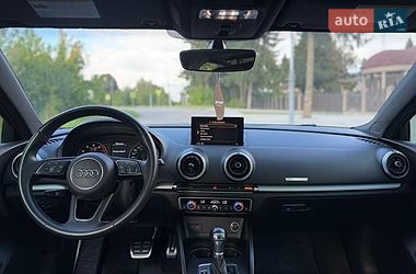 Седан Audi A3 2018 в Старокостянтинові