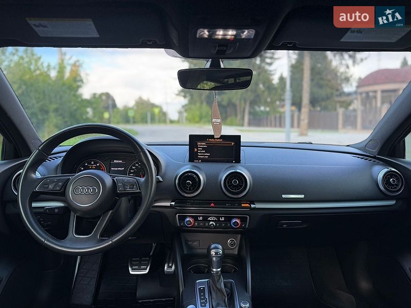 Седан Audi A3 2018 в Старокостянтинові