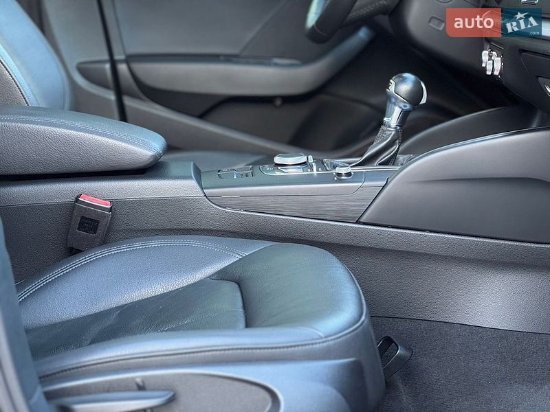 Седан Audi A3 2018 в Старокостянтинові
