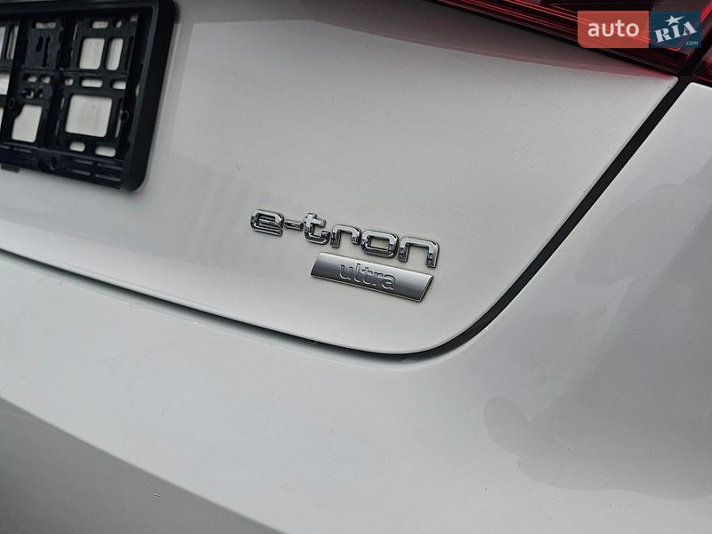 Хетчбек Audi A3 2016 в Рівному