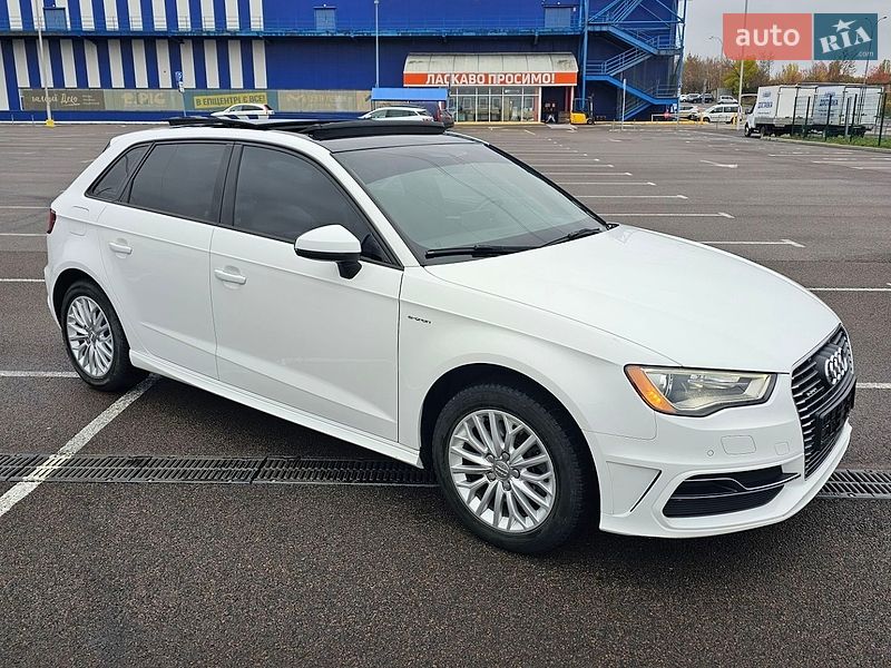Хетчбек Audi A3 2016 в Рівному