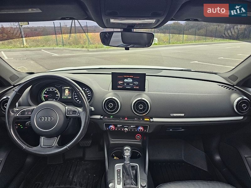 Хетчбек Audi A3 2016 в Рівному