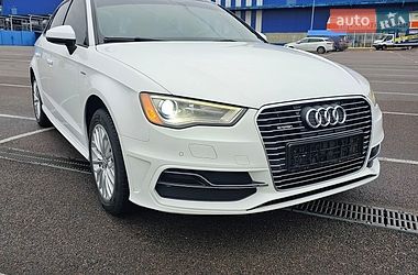 Хэтчбек Audi A3 2016 в Ровно