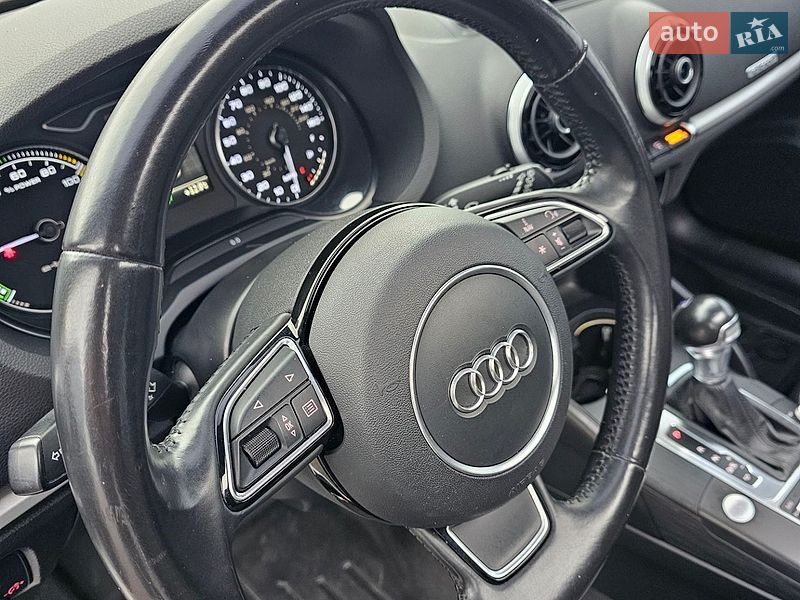 Хетчбек Audi A3 2016 в Рівному