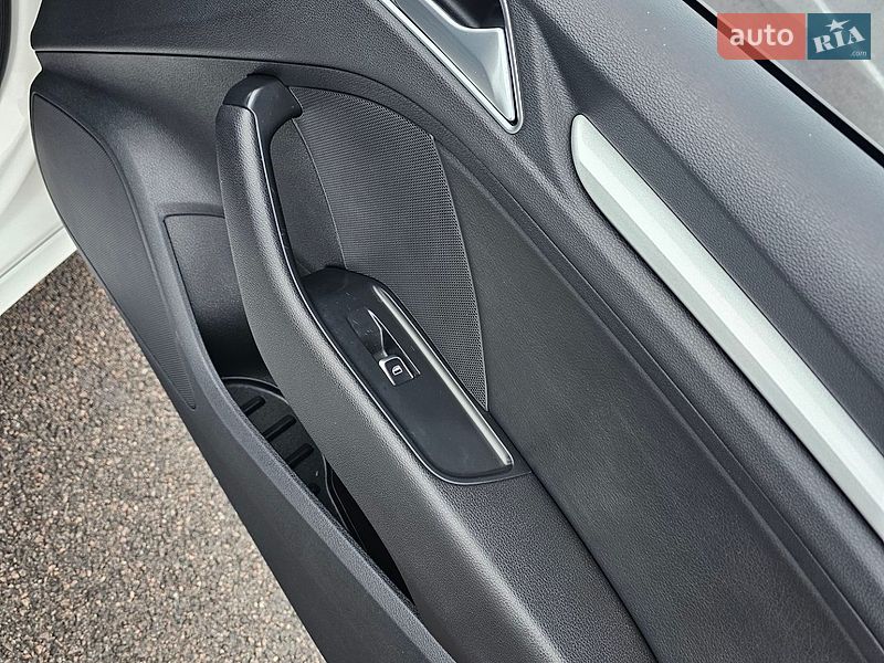 Хетчбек Audi A3 2016 в Рівному