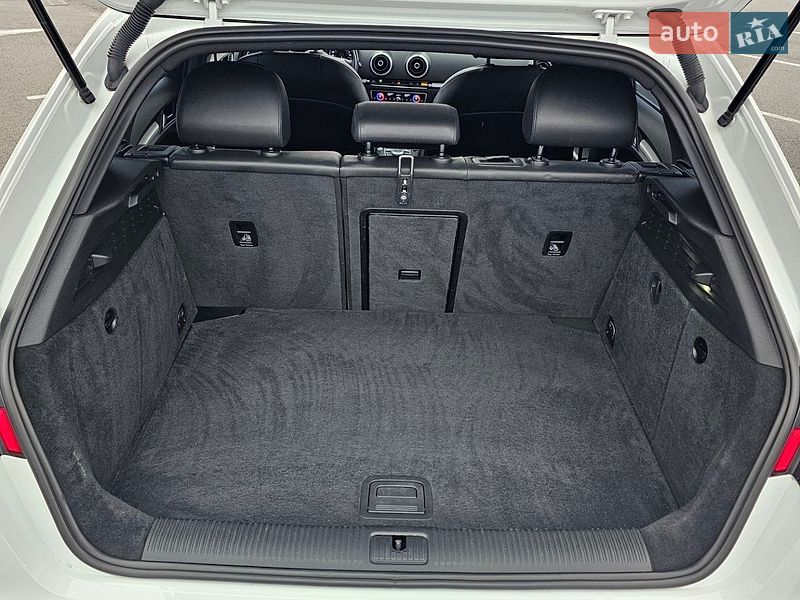 Хетчбек Audi A3 2016 в Рівному