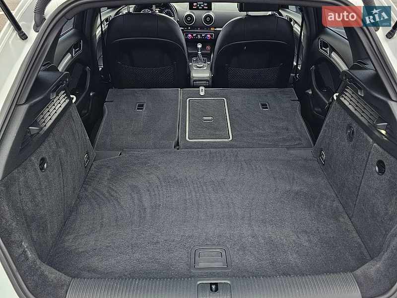 Хетчбек Audi A3 2016 в Рівному