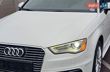 Хетчбек Audi A3 2016 в Рівному