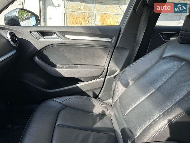 Седан Audi A3 2015 в Днепре