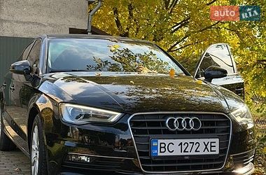 Седан Audi A3 2015 в Львове