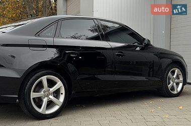 Седан Audi A3 2014 в Тернополі