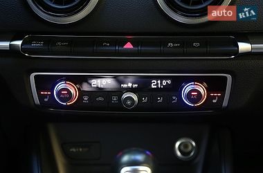 Седан Audi A3 2019 в Житомирі