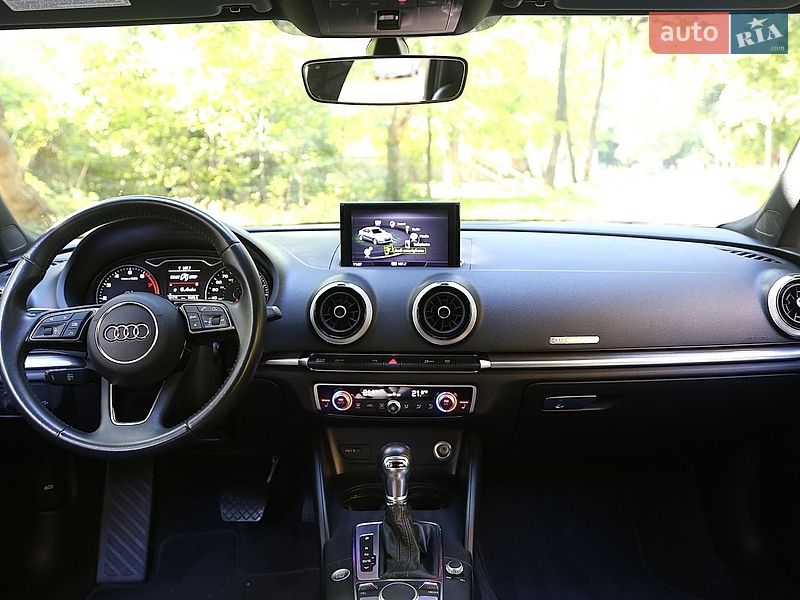 Седан Audi A3 2019 в Житомире
