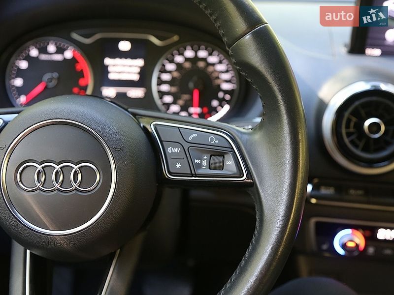 Седан Audi A3 2019 в Житомирі