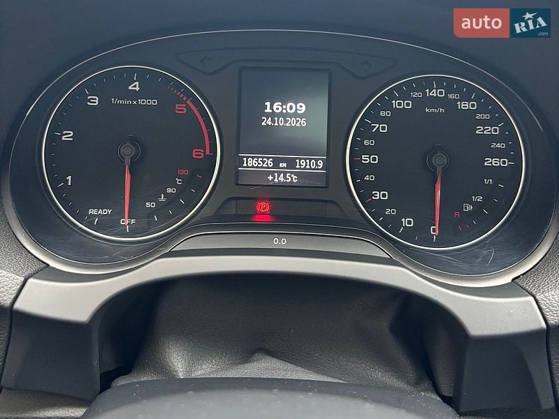 Седан Audi A3 2016 в Киеве