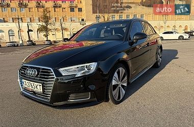 Хэтчбек Audi A3 2016 в Харькове