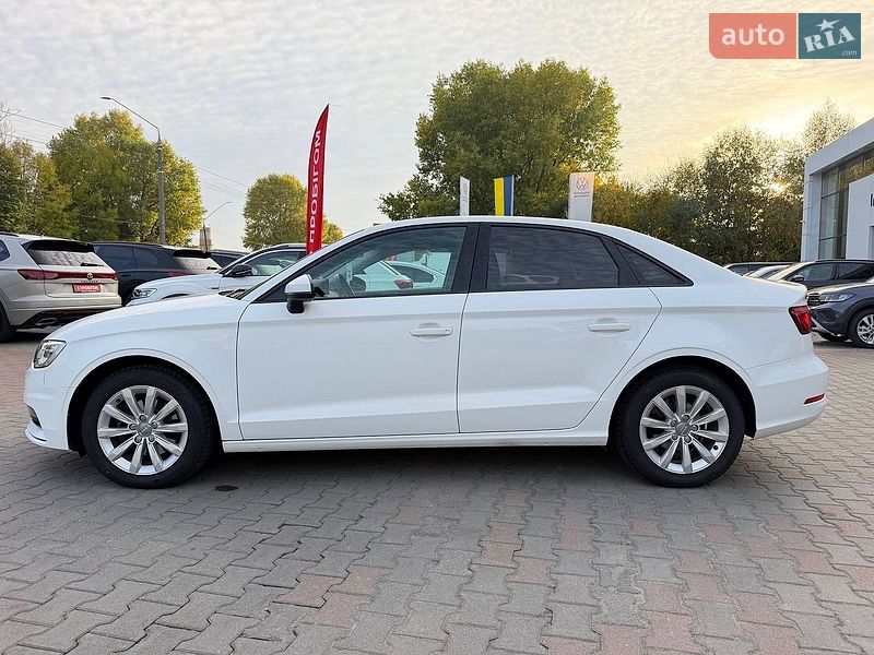 Седан Audi A3 2015 в Житомире