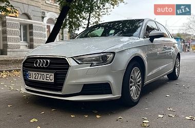 Хэтчбек Audi A3 2017 в Харькове
