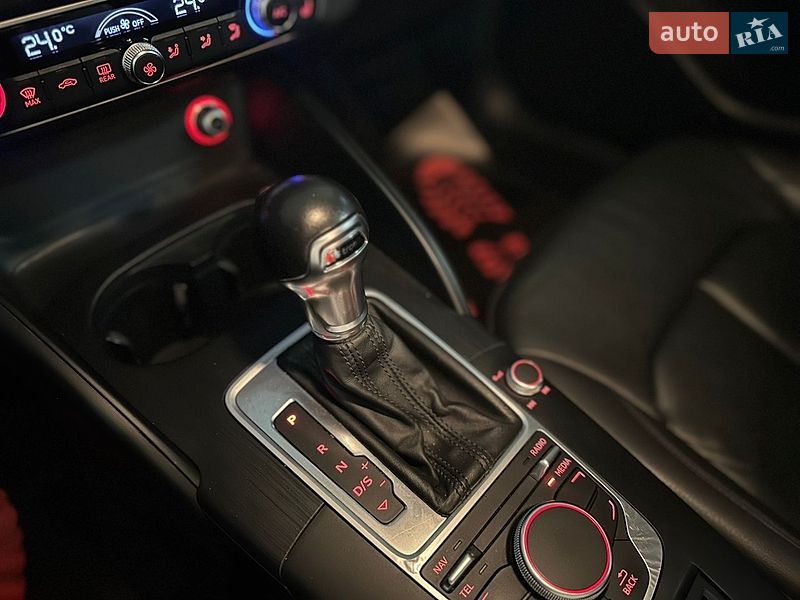 Седан Audi A3 2015 в Киеве