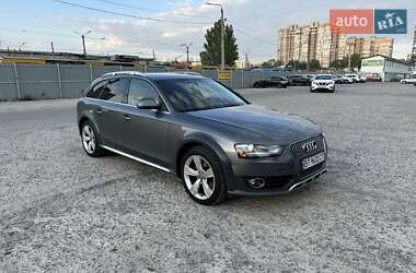 Универсал Audi A4 Allroad 2014 в 