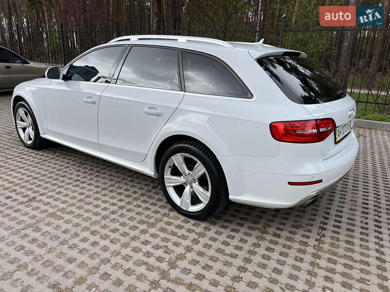 Универсал Audi A4 Allroad 2014 в Киеве