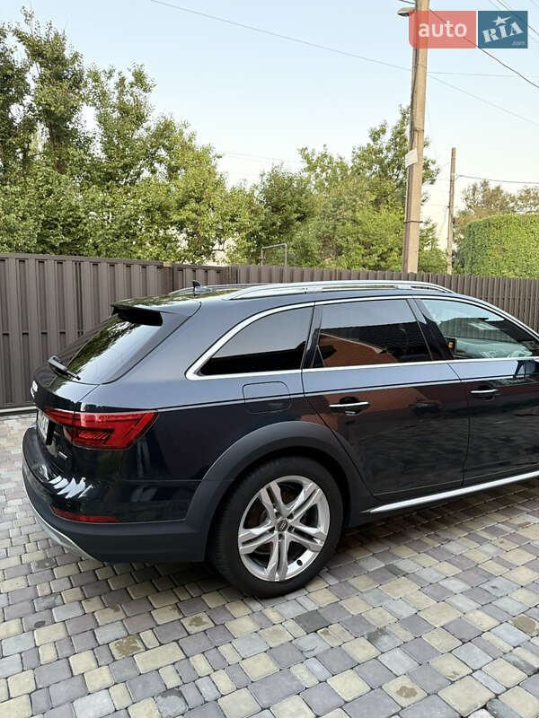Универсал Audi A4 Allroad 2017 в Днепре